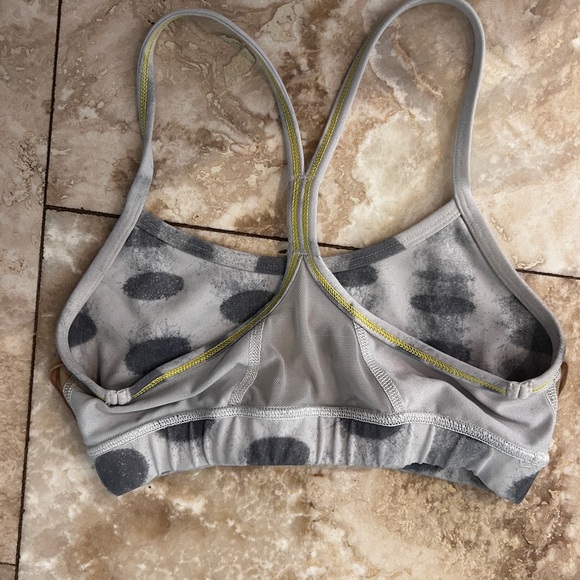 Limited addition Lululemon sports bra - Picture 4 of 4